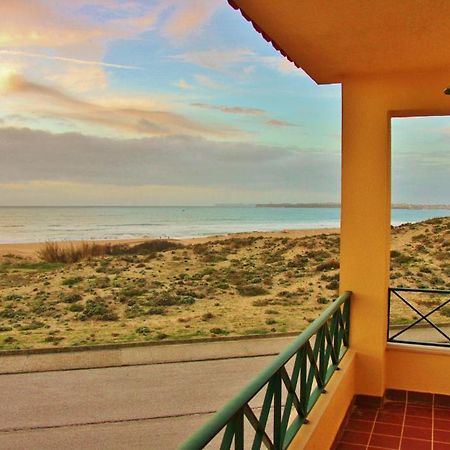 Supertubos Beach Hostel Atouguia Da Baleia Quarto foto