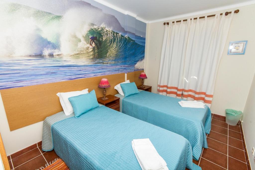 Supertubos Beach Hostel Atouguia Da Baleia Quarto foto